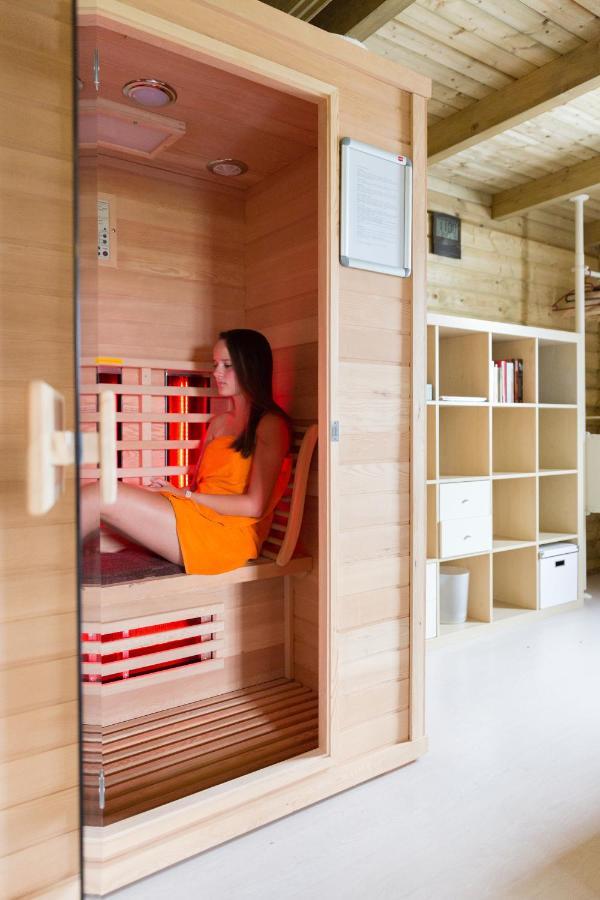 6 Persoons Vakantiehuis Met Sauna, Dichtbij Zee Синт-Анналанд Экстерьер фото
